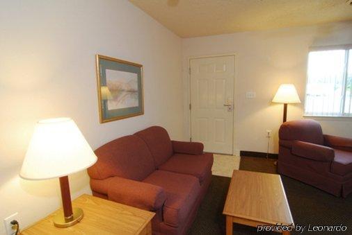 Affordable Suites Lexington Room photo